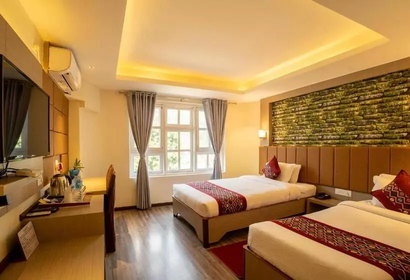 هتل Avocado Orchid Resort