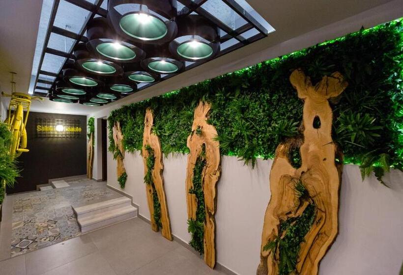 فندق Finix Casino