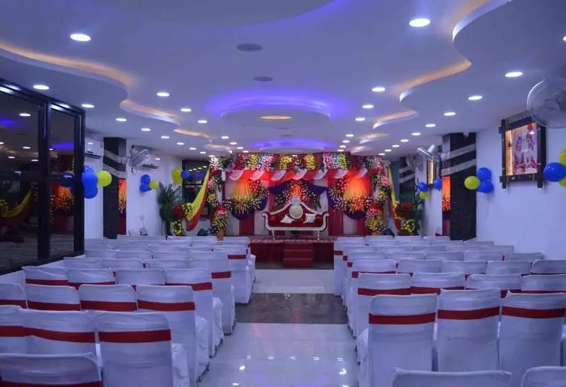 ホテル Natraj