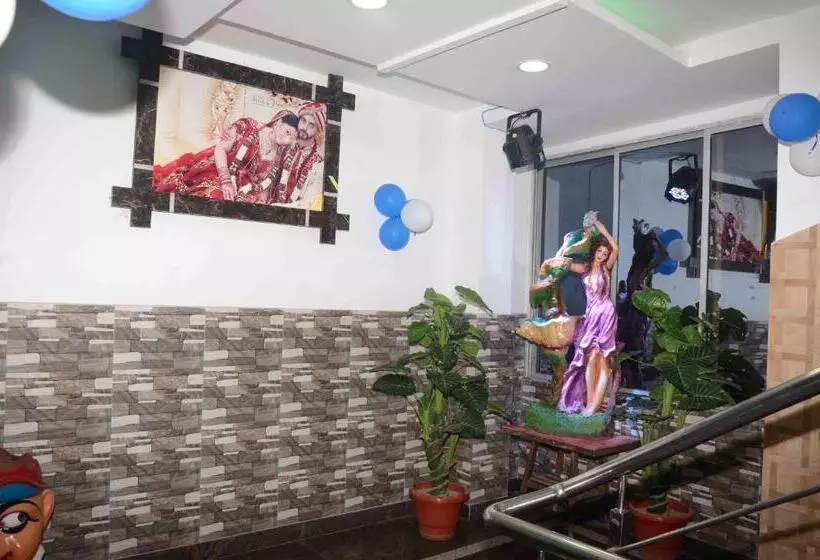 ホテル Natraj