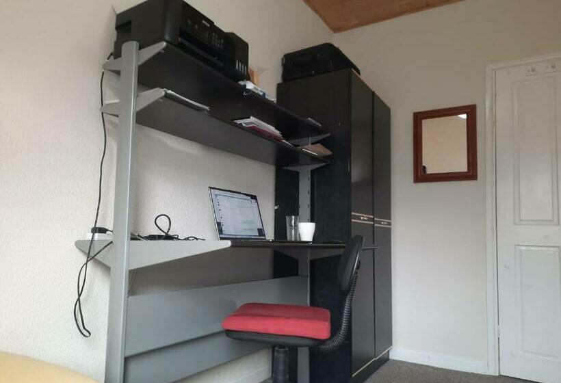 펜션 Hill Breeze House