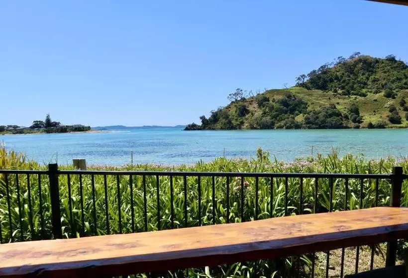 Majatalo Mount And Surf View Cabin