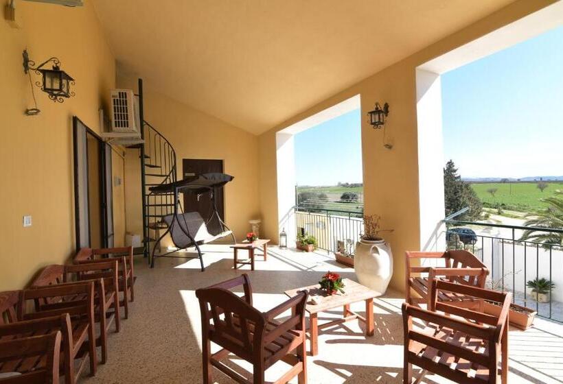 בית מלון כפרי Agriturismo Masseria Santa Lucia Al Bradano