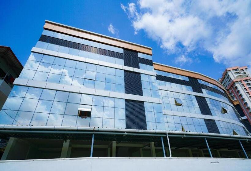 Hotel Flagship Vattekad Residency
