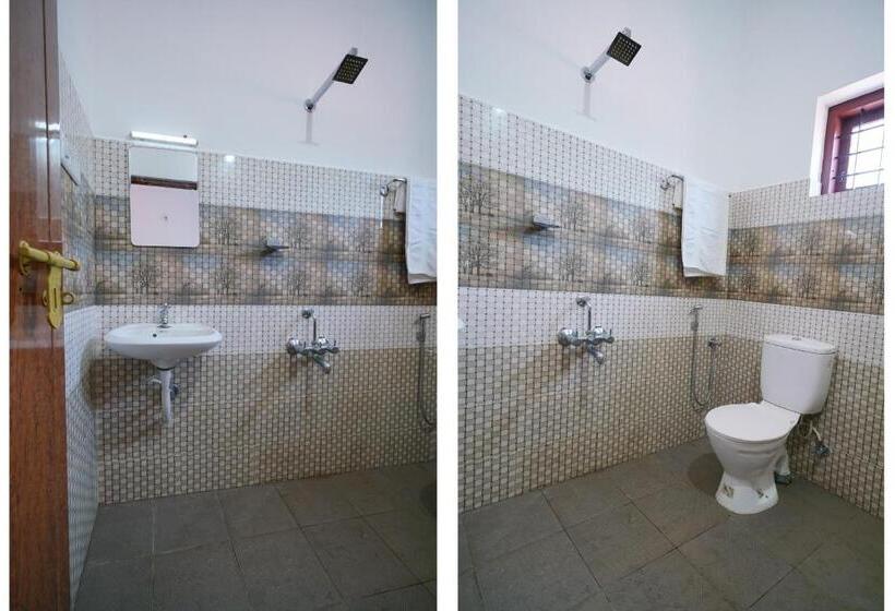 Hotel Flagship Vattekad Residency