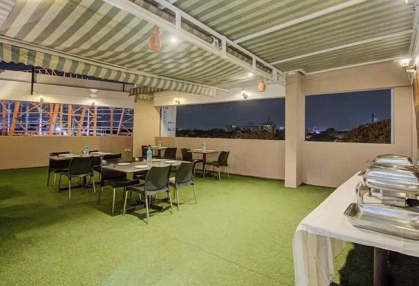 Itsy Hotels Prince Regency