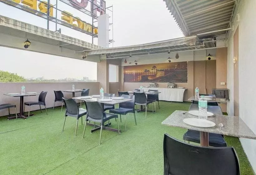 Itsy Hotels Prince Regency
