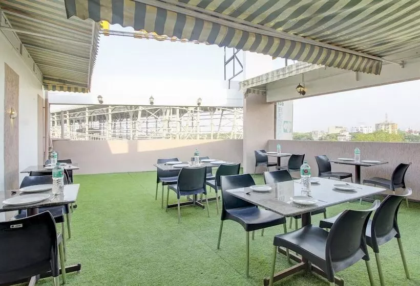 Itsy Hotels Prince Regency