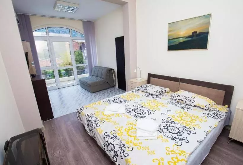 پانسیون Art Guesthouse