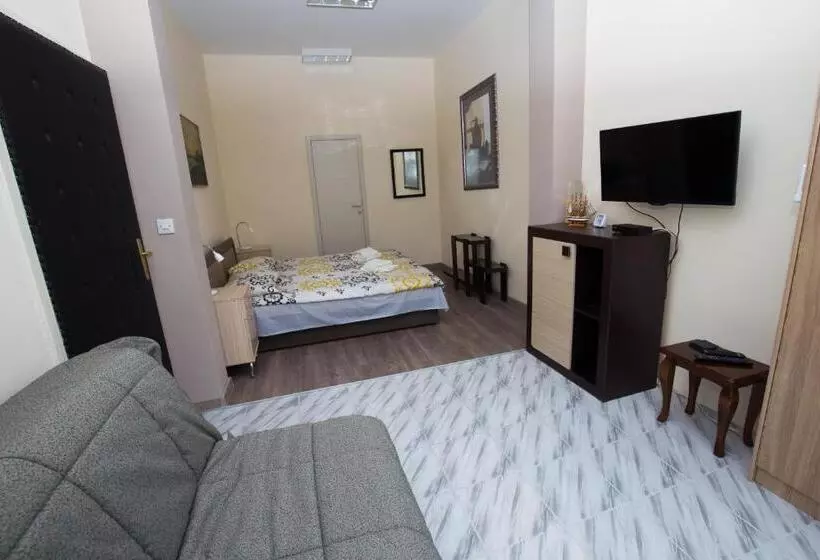 پانسیون Art Guesthouse