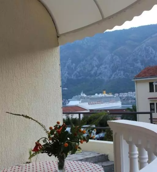 پانسیون Art Guesthouse