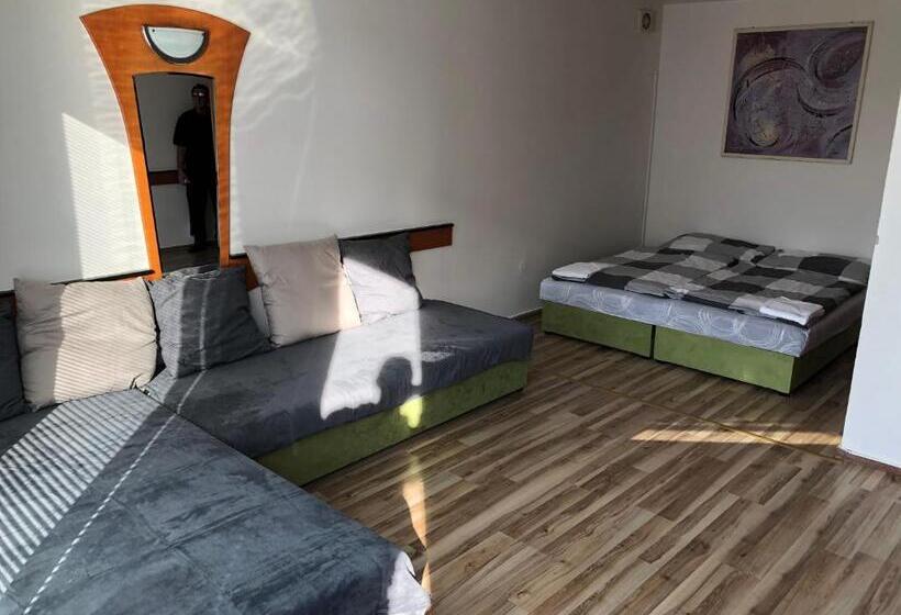 ペンション Penzión Dukát