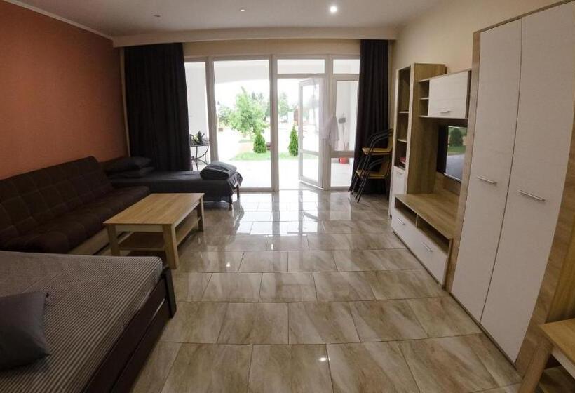 호텔 база відпочинку сонячна