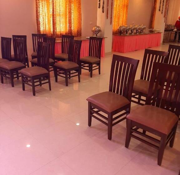 هتل Chandra Palace