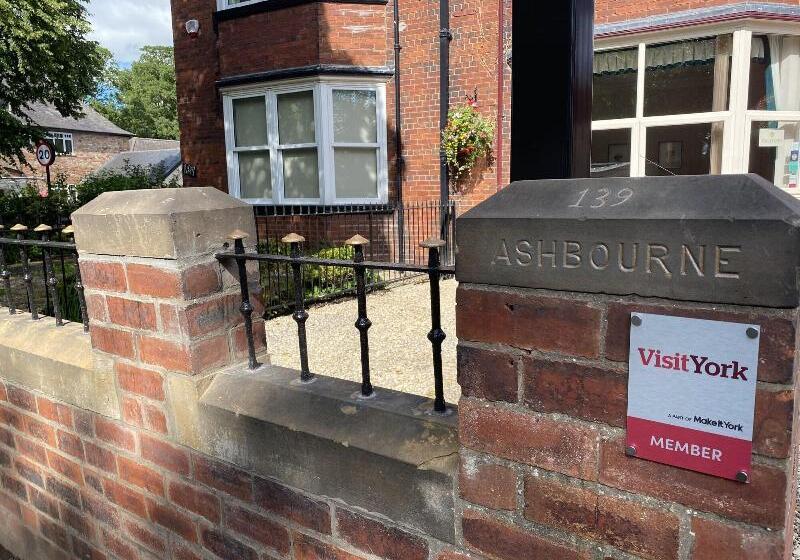 فندق Ashbourne House