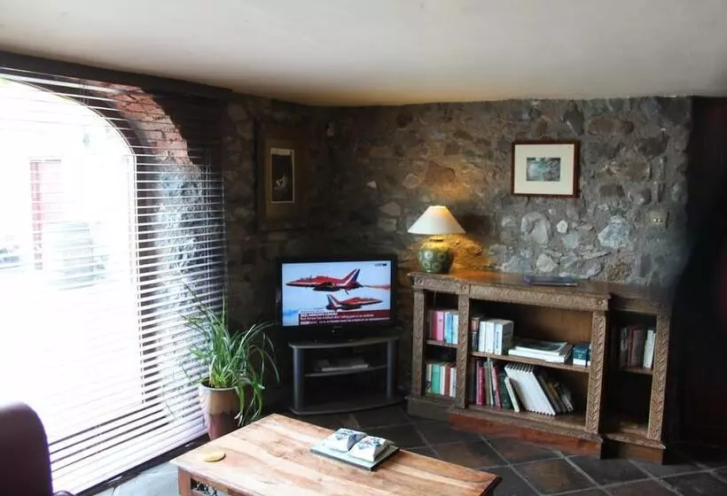 Hotel Clenaghans
