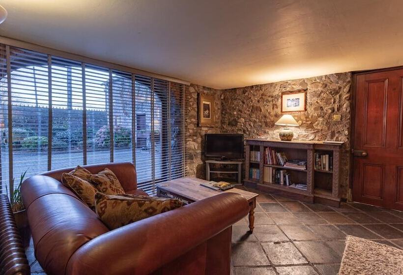 בית מלון כפרי Clenaghans