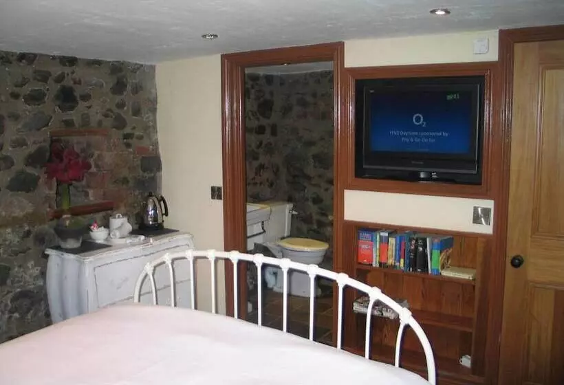 Hotel Clenaghans