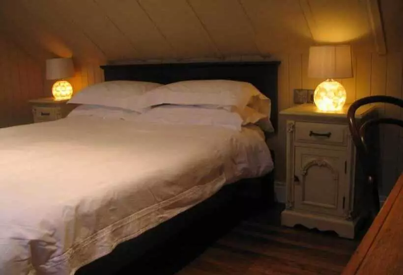 Hotel Clenaghans