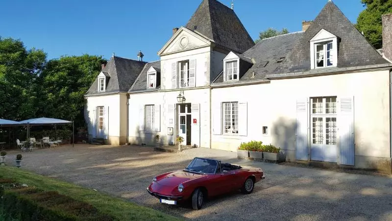ホテル Domaine De Chatenay  Le Mans
