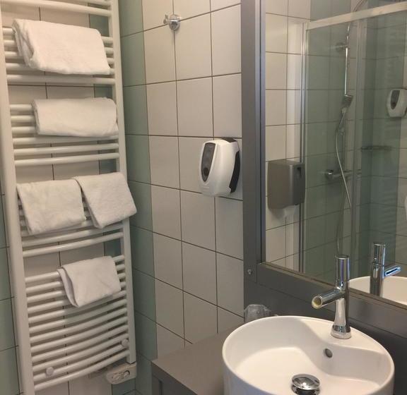 هتل Brit Du Moulin De La Pioline La Table A Fromages