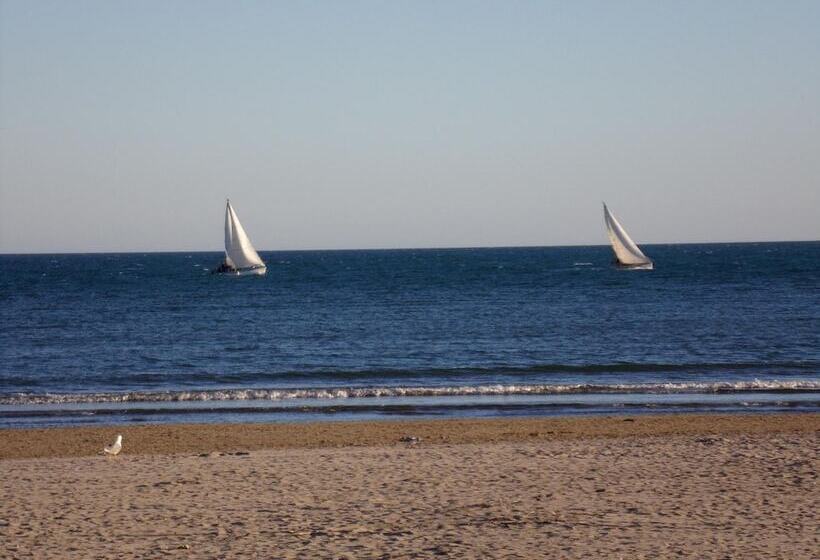 בית מלון כפרי De La Plage