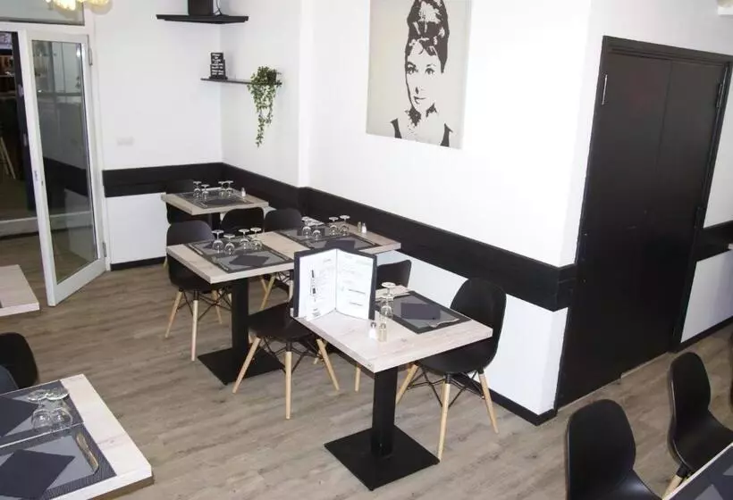 هتل Hôtel Alphée