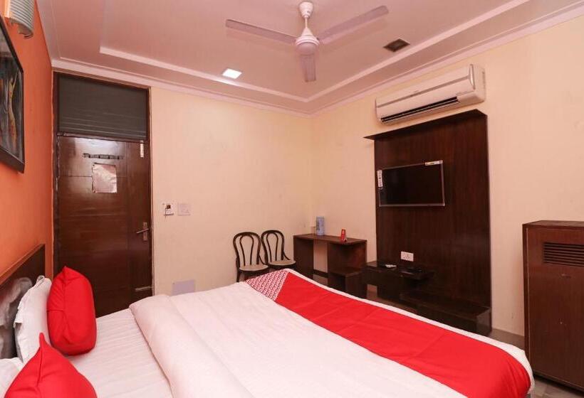 فندق Jyoti Continental