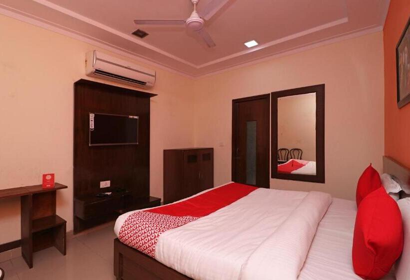 فندق Jyoti Continental