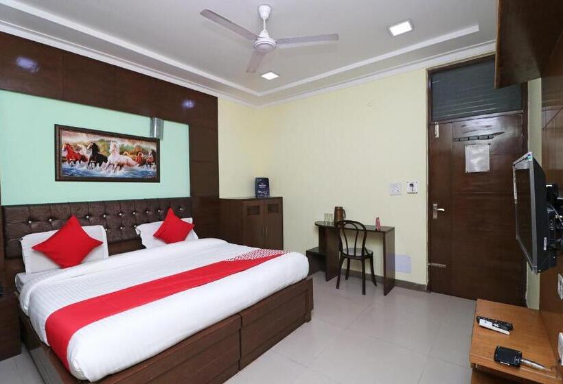 فندق Jyoti Continental