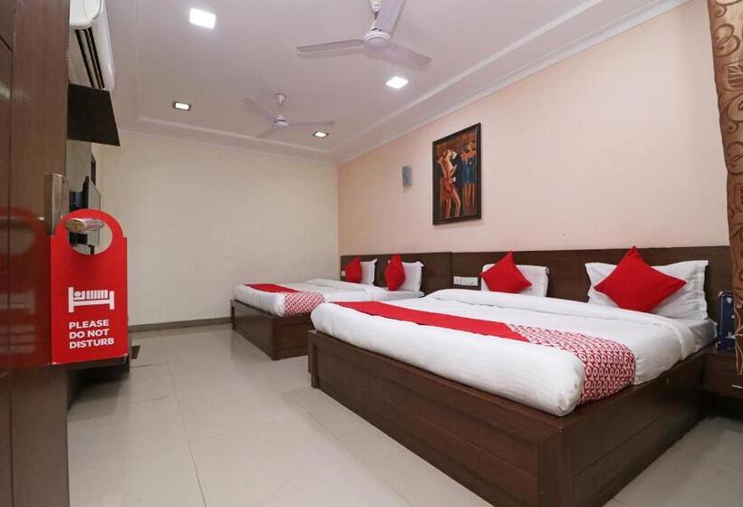 فندق Jyoti Continental