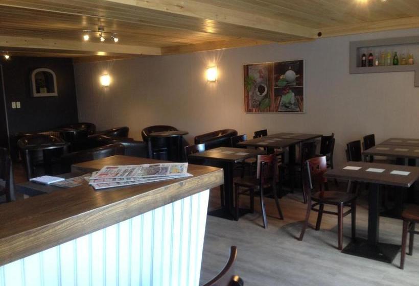 בית מלון כפרי Les Aromes