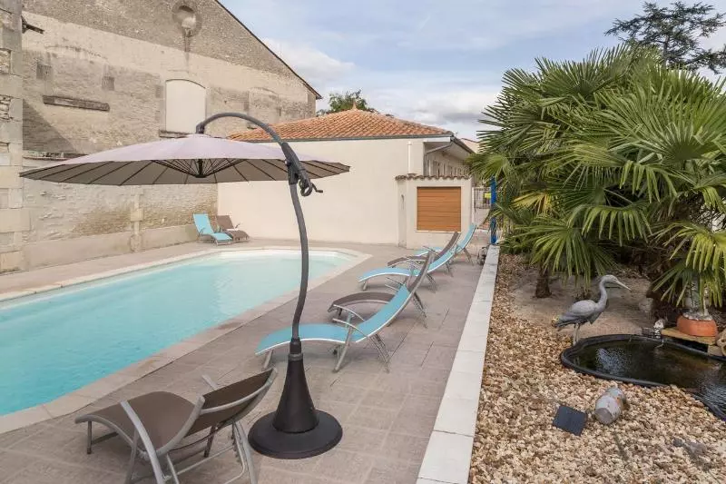 ホテル Logis Hôtel L Oliveraie