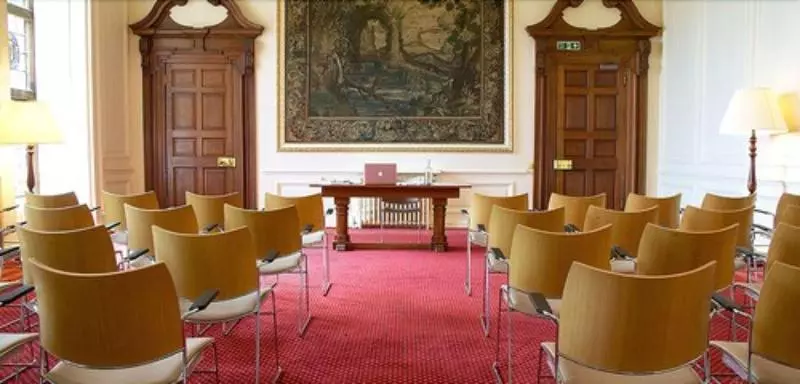 هتل Madingley Hall