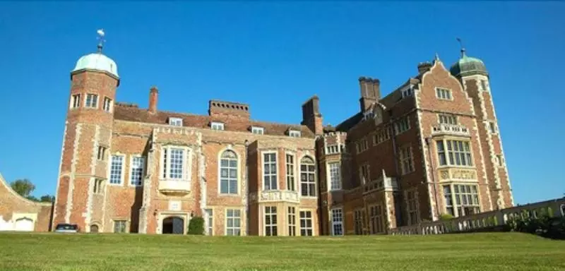 هتل Madingley Hall