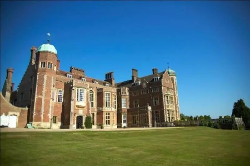هتل Madingley Hall