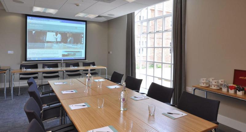 فندق Madingley Hall