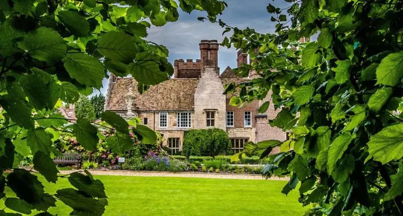 هتل Madingley Hall