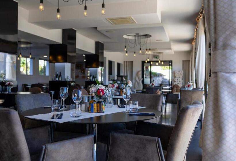 בית מלון כפרי & Restaurant Perla Riviera