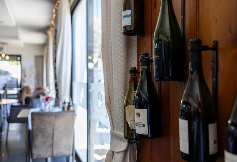 בית מלון כפרי & Restaurant Perla Riviera