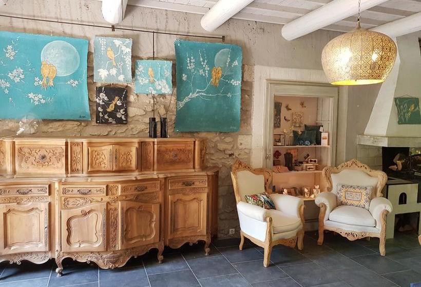 هتل Hôtel Sous Les Figuiers Piscine, Parking, Centre Ville