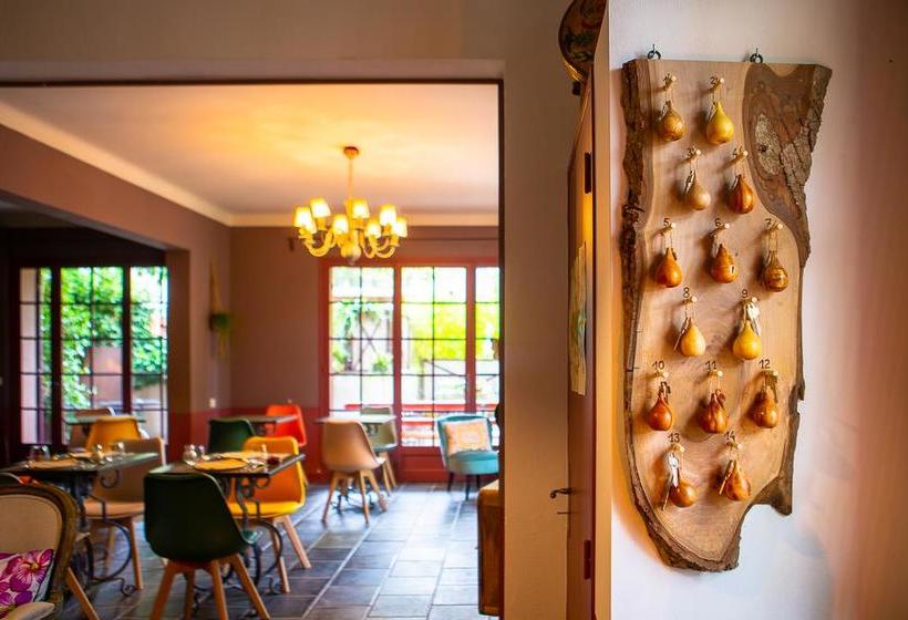 هتل Hôtel Sous Les Figuiers Piscine, Parking, Centre Ville