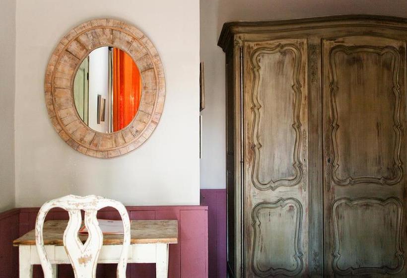 هتل Hôtel Sous Les Figuiers Piscine, Parking, Centre Ville