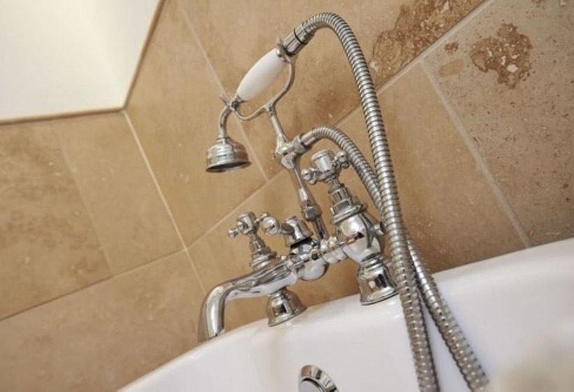 Отель Trafford Bank Guest House