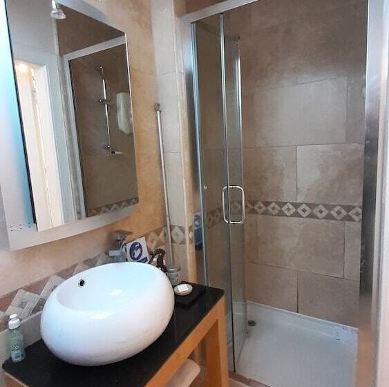 Отель Trafford Bank Guest House