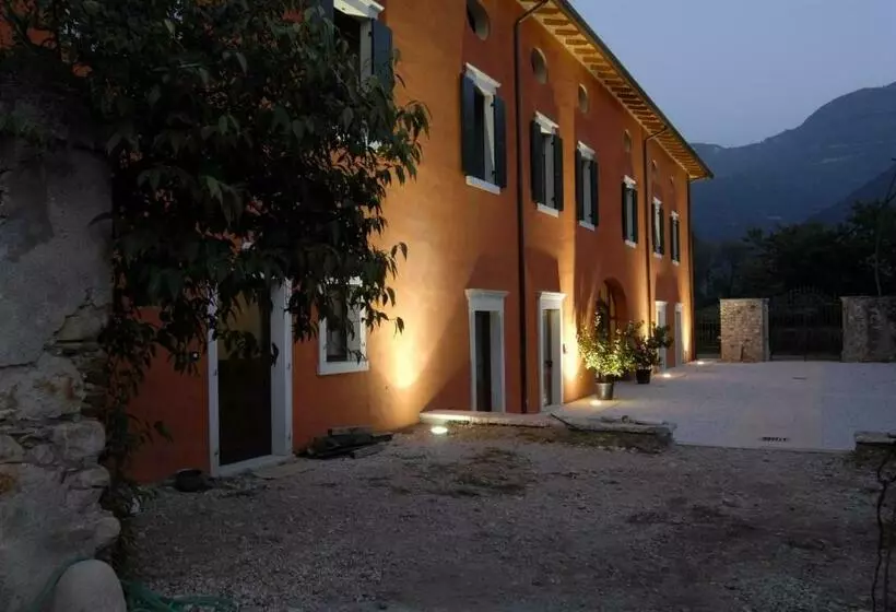Hotelli Agriturismo Al Palazzo