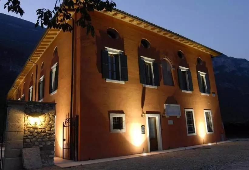 Hotelli Agriturismo Al Palazzo