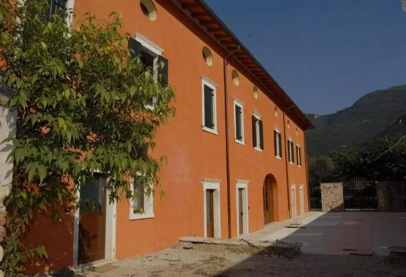 Hotelli Agriturismo Al Palazzo