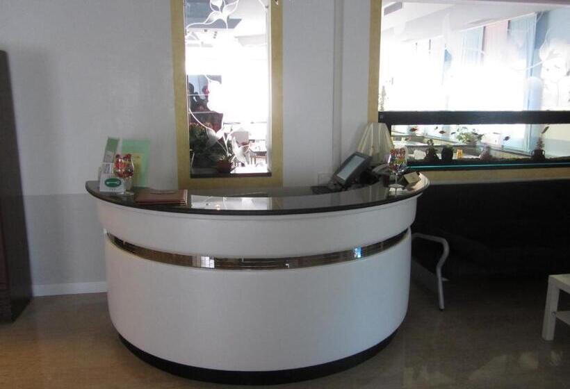 فندق Green Castellani