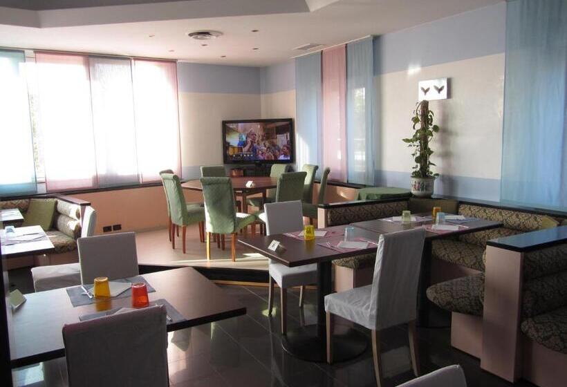 فندق Green Castellani